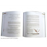 R-English version hard cover: CLASPS, 4,000 Years of Fasteners in Jewellery, buy on line