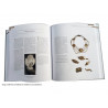 R-English version hard cover: CLASPS, 4,000 Years of Fasteners in Jewellery, buy on line
