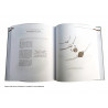 R-English version hard cover: CLASPS, 4,000 Years of Fasteners in Jewellery, buy on line