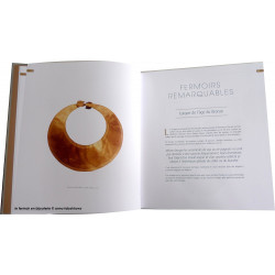 B "Le Fermoir en bijouterie, 4000 ans d'histoires", couverture souple, Version Française