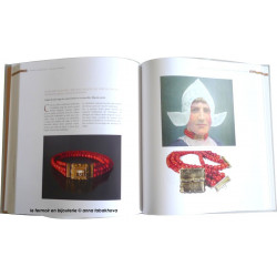 BL Version francaise brochée grand format "Le fermoir en bijouterie, 4000 ans d'histoires"